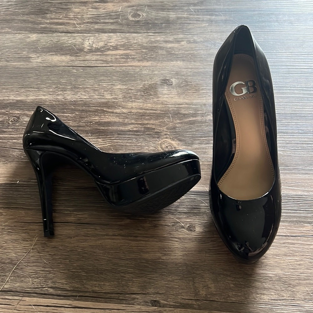 Patent leather black Gianni bini heels, size 8.5
